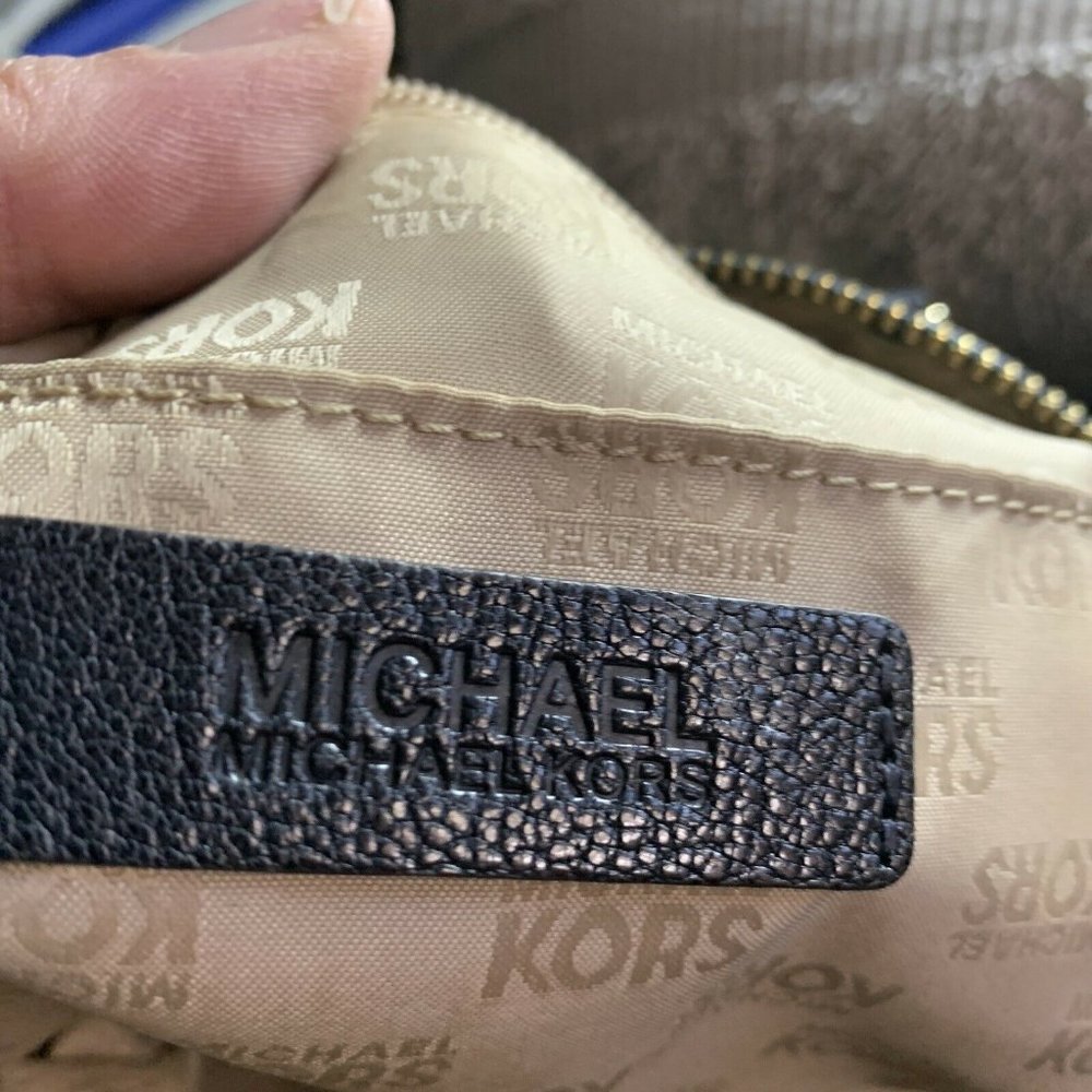 Authentic Michael Kors McGraw Slim Satchel w/ Matching Wallet - Picture 4 of 11